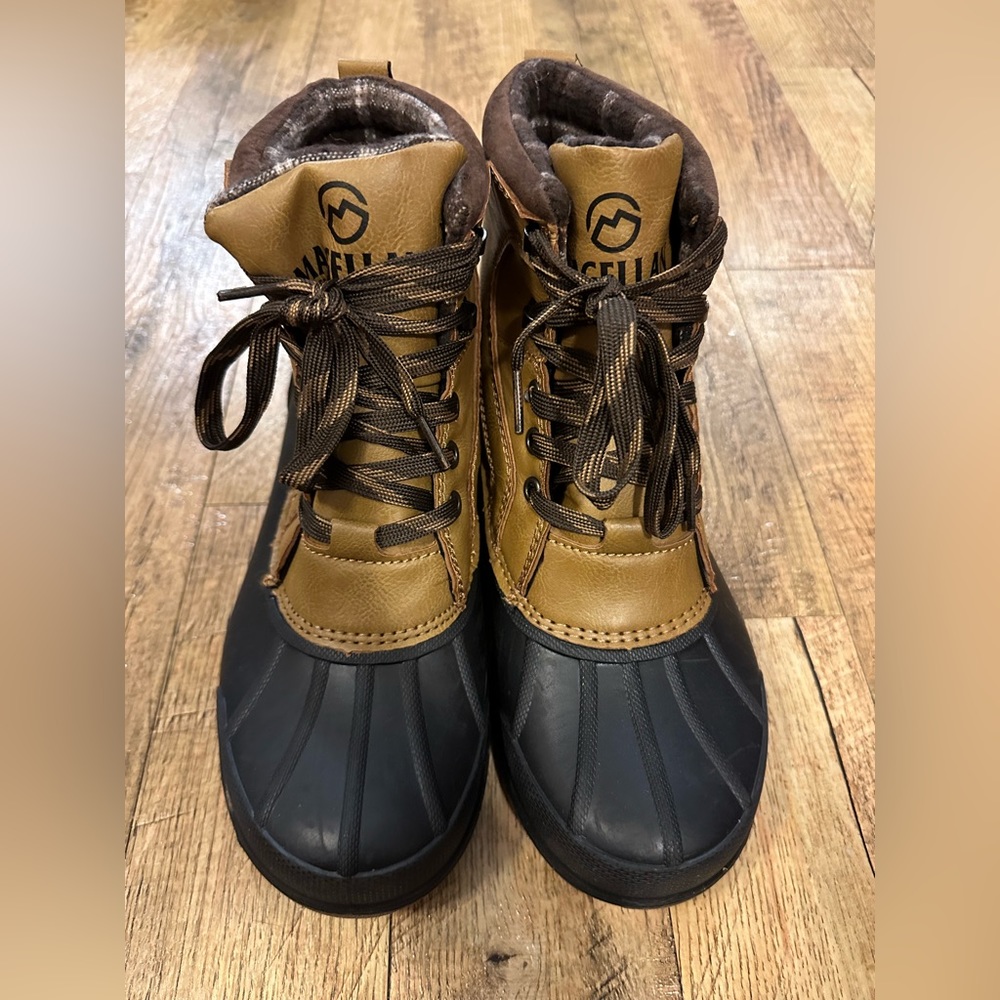 Men’s Magellan Outdoor Duck Boot - size 8